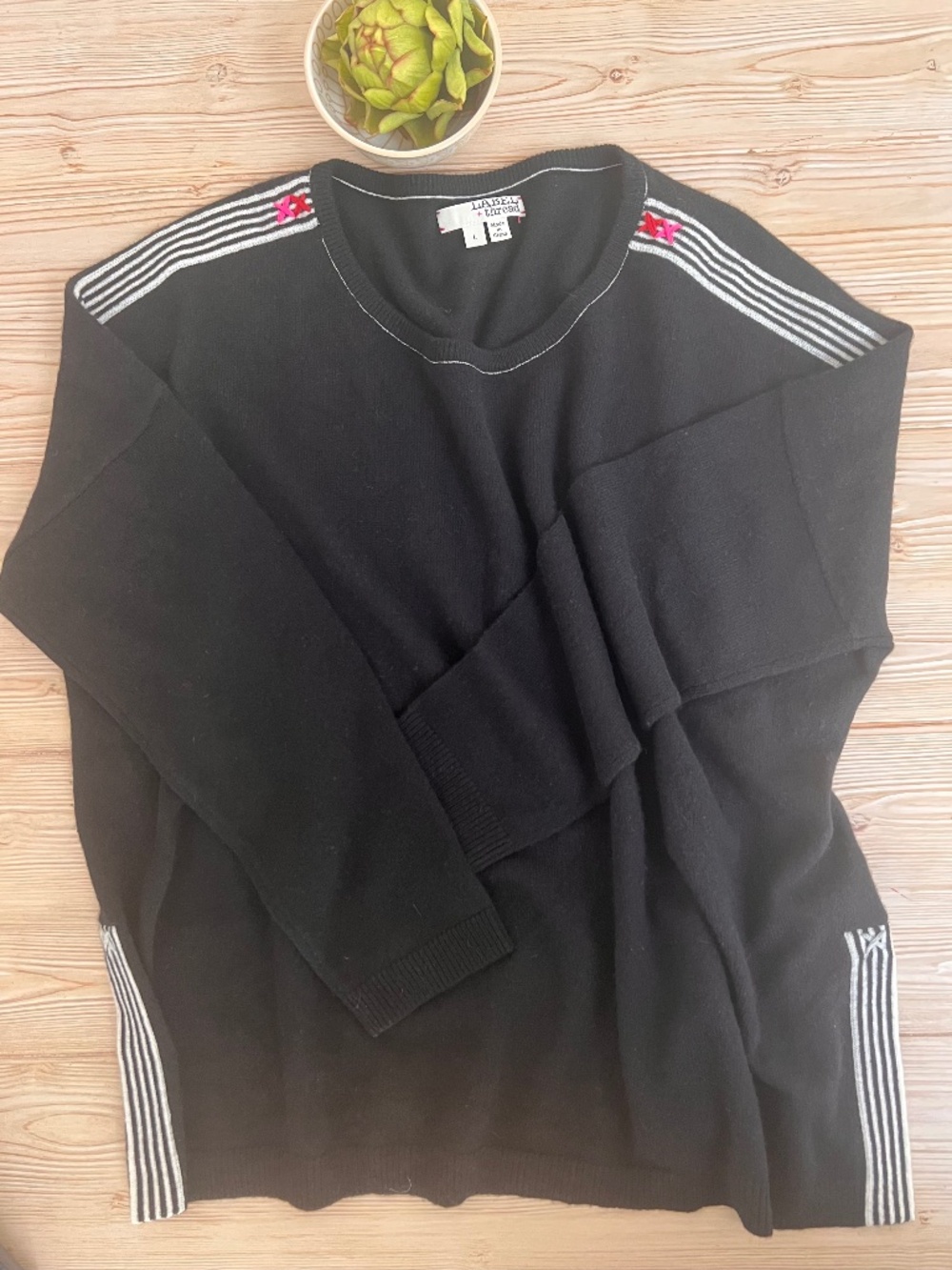 Label + Thread 100% Cashmere Black Sweater Large